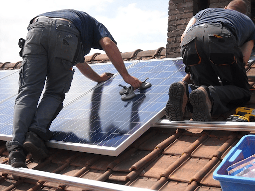 You are currently viewing Where To Install Solar Panels: Tips For Your Home
